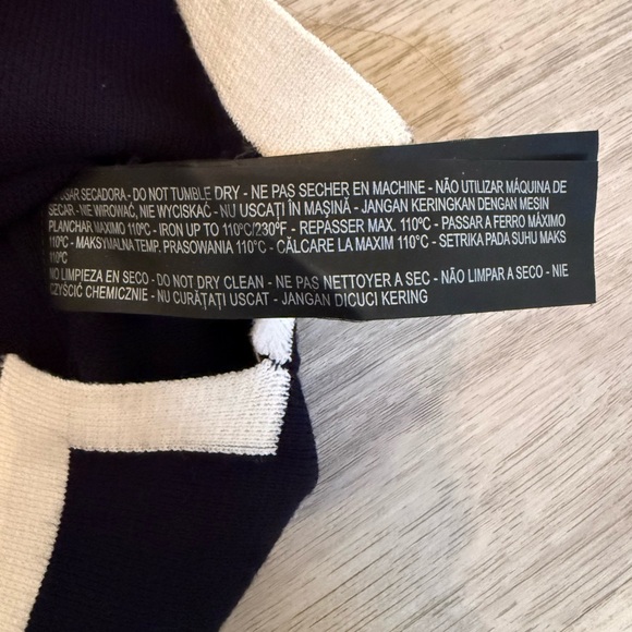 Zara Women's Black and White Crew Neck Sweater - Picture 4 of 6